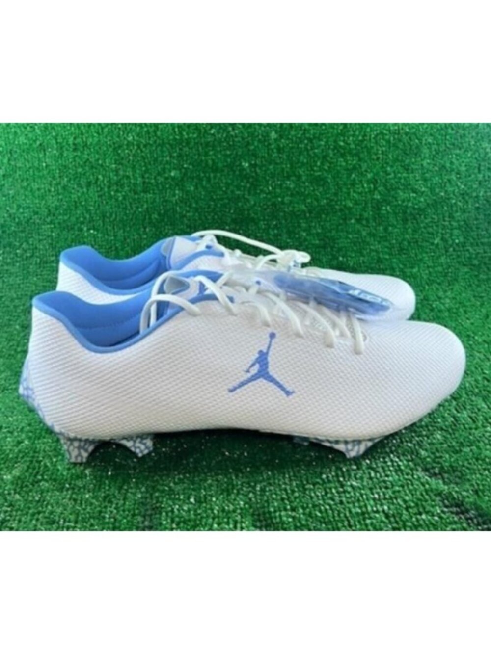 Men's Nike Air Jordan UNC Vapor Edge 360 PE Football Cleats DB0439-105 Size 16 W